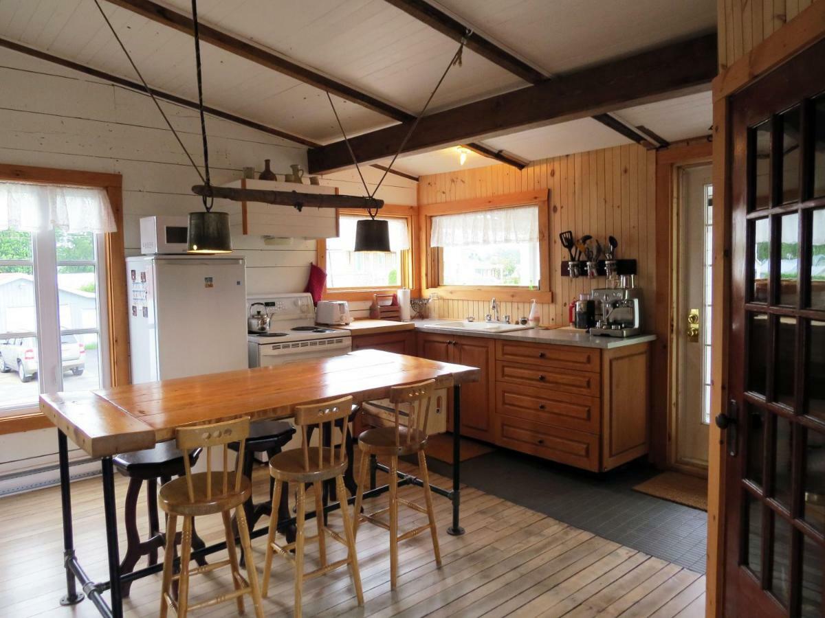 La Vieille Maison Rouge Saint-Tite 外观 照片